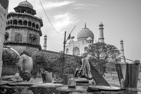 Bath at the temple Agra, Uttar Pradesh. March 2020